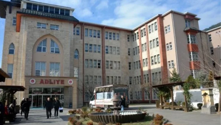 Ebrar Siteleri Davası Başladı: Kurucu Suçlamaları Kabul Etmedi