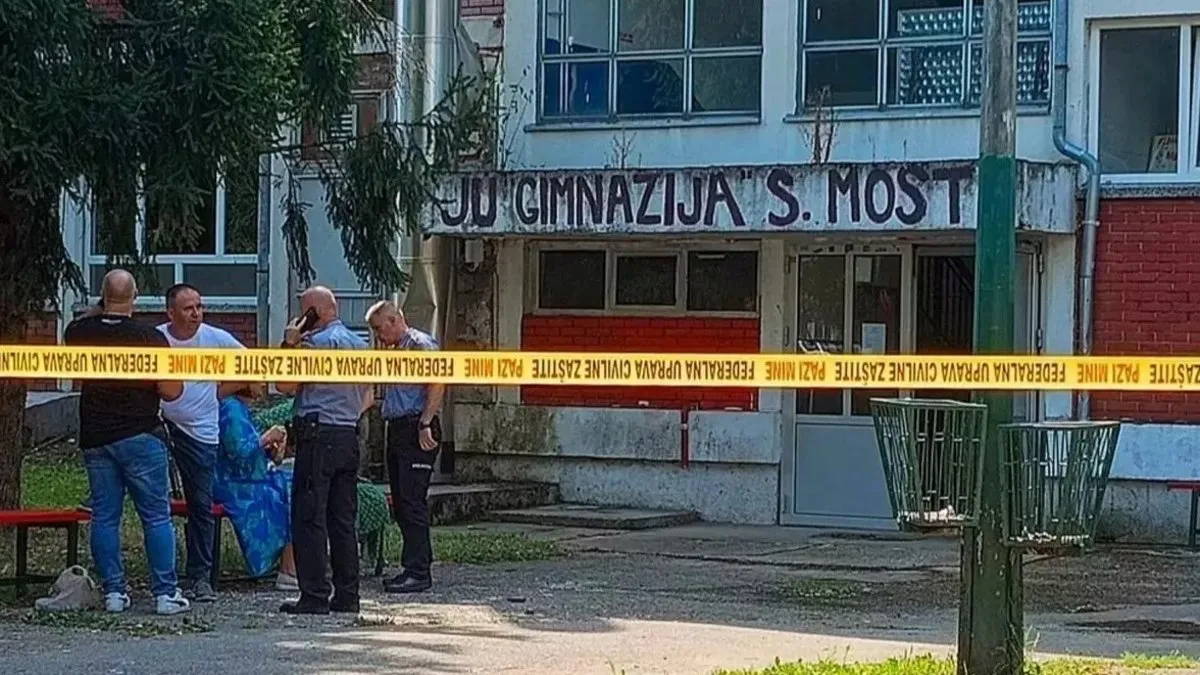 Bosna Hersek’te okulda silahlı saldırgan alarmı: 3 ölü