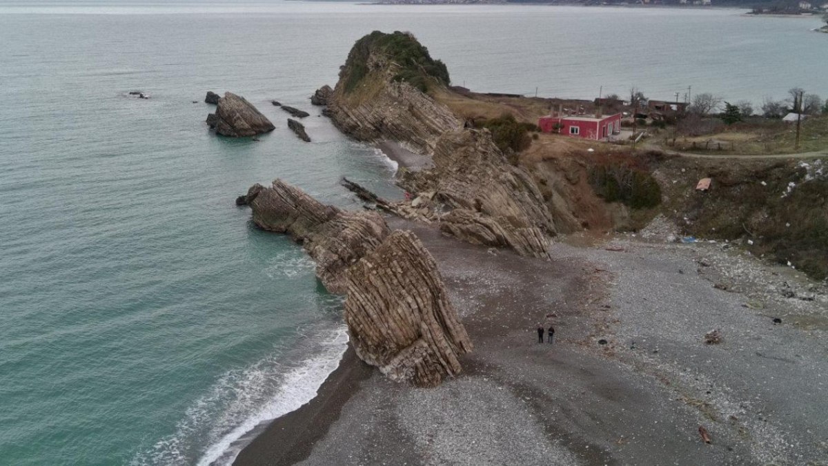 Sinop’ta deniz çekildi